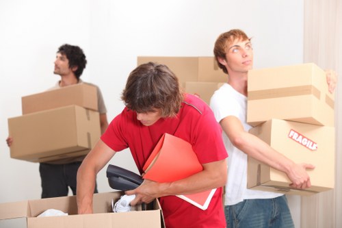 West Kensington moving service supporting domestic and business relocations