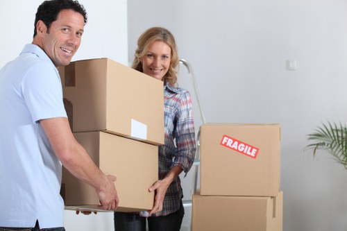 Navigating building access for flat removals in Westkensington