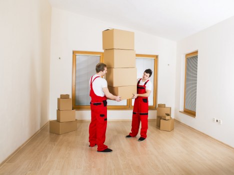 Professional van transport for furniture and boxes in Westkensington